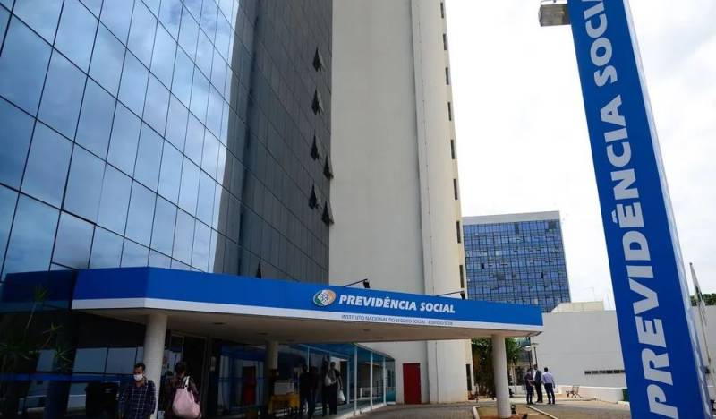 INSS abre concurso para mil vagas com salário inicial de R$ 5.900