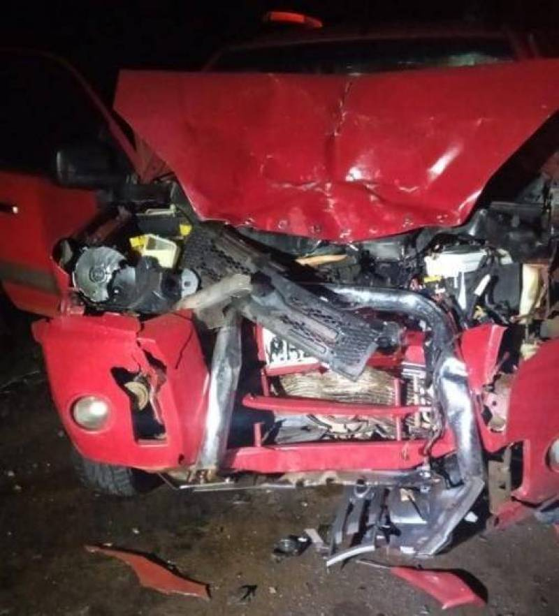 Duas pessoas morrem após colisão entre carro e trator no trecho Tapejara e Santa Cecíl