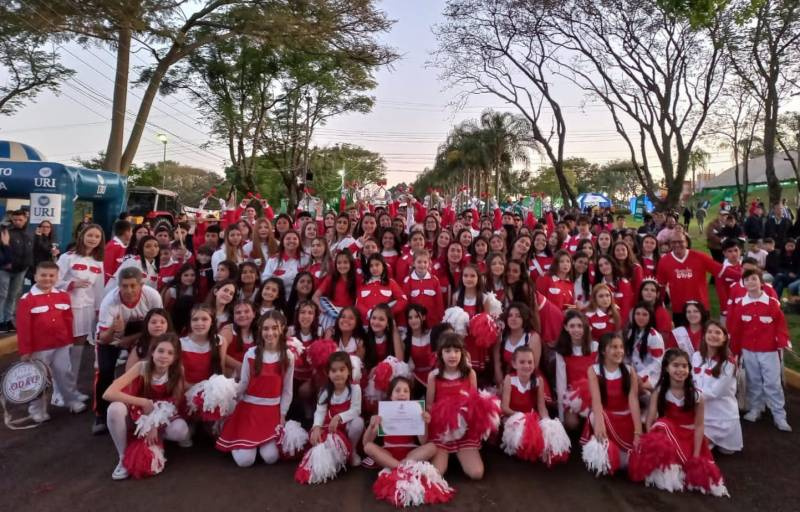 Banda Revivendo Emoções no Brique da Praça deste domingo, 25