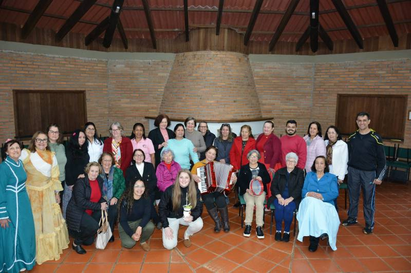 Projeto Viva a Vida comemorou o Dia Do Gaúcho e o Dia do Idoso em Santo Ângelo