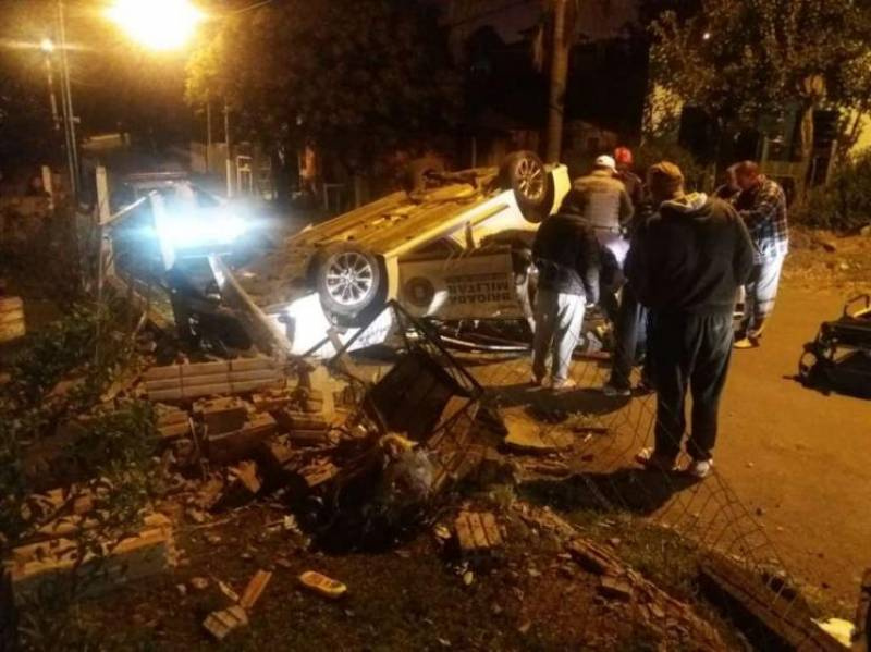 Viatura da BM sofre acidente durante a madrugada em Santiago