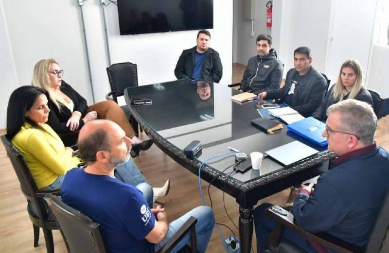 Encontro debate a instalação do Programa 