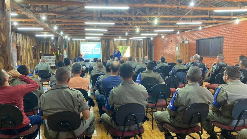 Policiais Militares do CRPO Missões e 7º RPMon participam de Palestra “Novembro Azul”