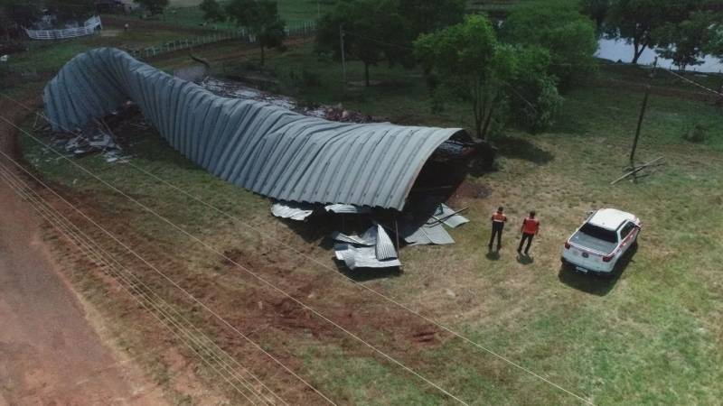 Coordenador regional da Defesa Civil visita município atingido por temporal