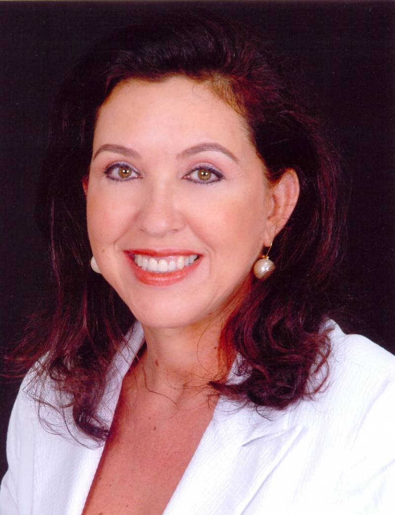 Familiares participam o falecimento da Senhora MARIA CLAIR WINDBERG