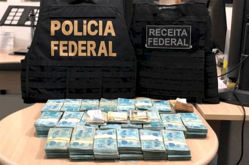 PF apreende R$ 435 mil que seriam gastos em free shops no Uruguai