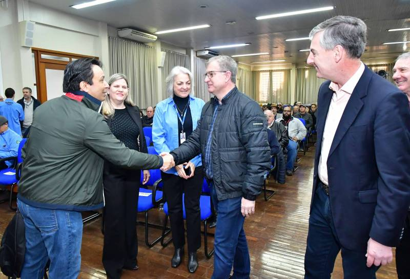 Audiência pública debate novo traçado da BR-392