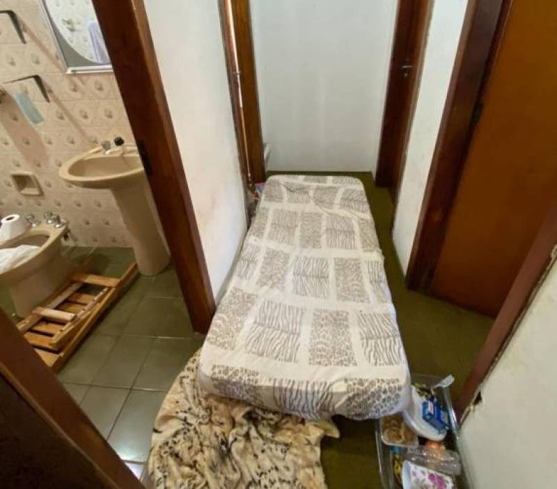 Imagens da Polícia Civil mostram local onde médica sequestrada em Erechim ficou por ci