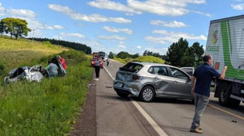 Caminhão provoca acidente na BR 287 em Jaguari