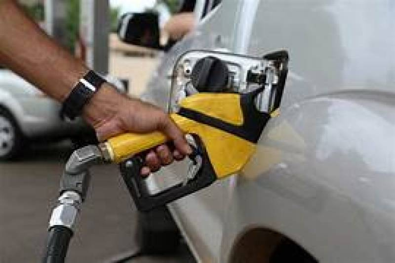 Preço da gasolina interrompe cinco semanas consecutivas de queda e volta a subir