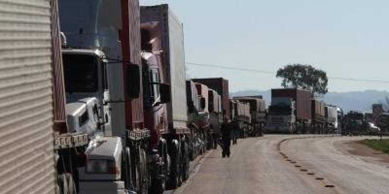 Caminhoneiros confirmam greve geral mesmo diante apelo do Presidente Bolsonaro