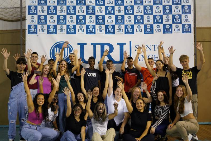 URI inicia ano letivo com acolhida especial aos calouros no ginásio de esportes