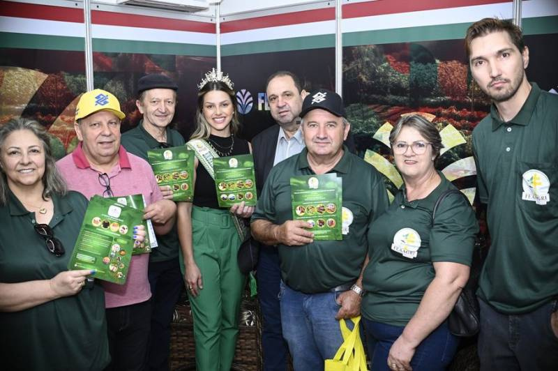 Na Expodireto Feaagri Missões realiza visita ao Stand da Fetag/RS