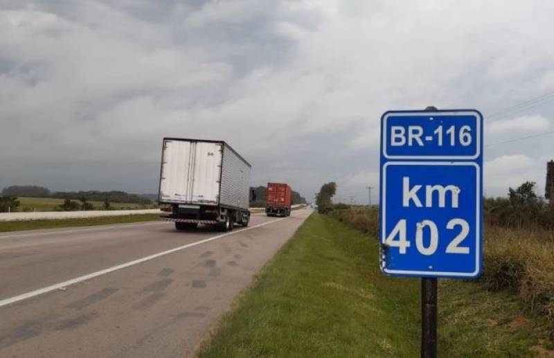 Não há interdição na manhã desta segunda na BR-116 no RS, afirma a PRF