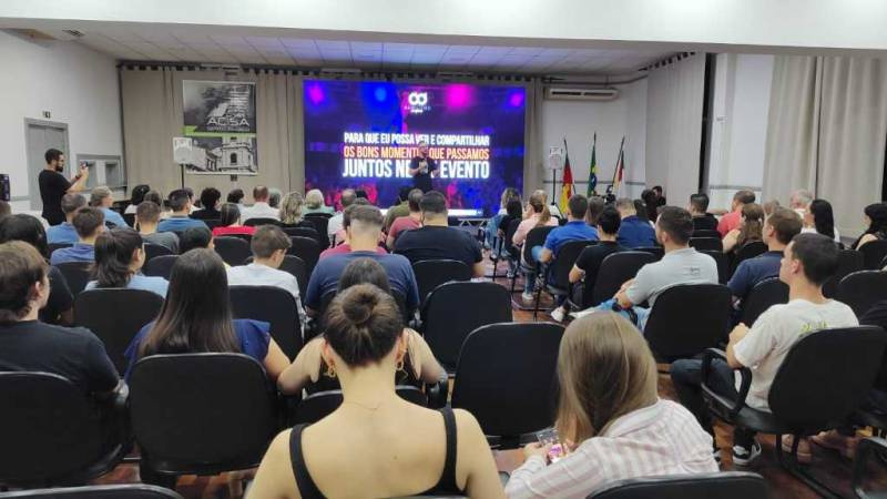 Acisa: Palestra sobre Marketing Digital foi um sucesso