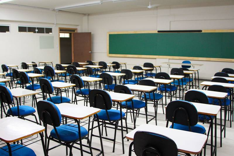 Governo do RS suspende aulas presenciais e orienta retorno do ensino remoto