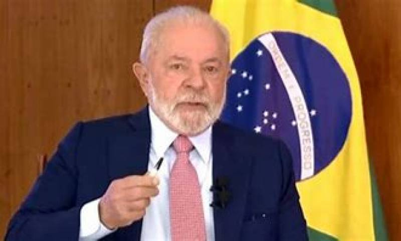 Após revés do PT nas urnas, Lula quer aproximação com prefeitos para neutralizar bolsonarismo em 2026