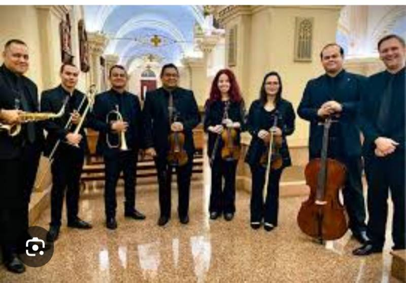 Orquestra Monte Castelo domingo no Brique da Praça em Santo Ângelo
