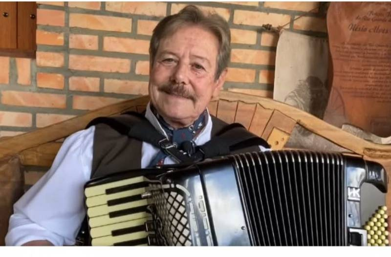 Morre Gildinho fundador do grupo Os Monarcas, aos 82 anos
