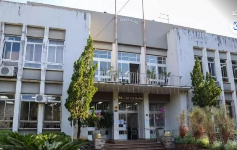 Três de Maio: Governo Municipal exige curso superior para secretários municipais