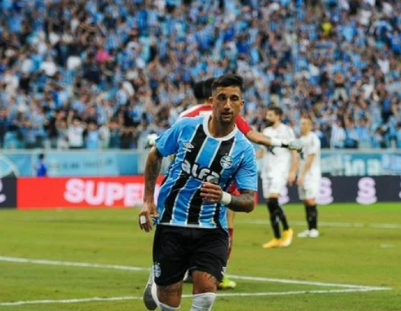 Grêmio vence o Santos e deixa a zona do rebaixamento
