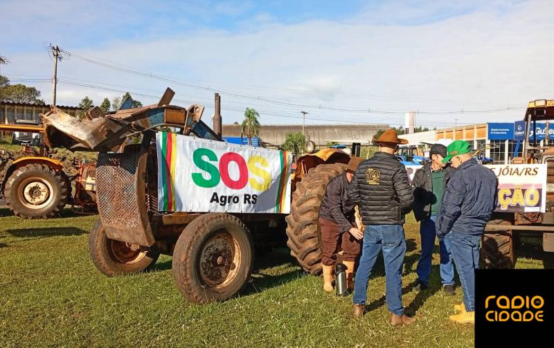 RS tem mais de 40 pontos de mobilização de agricultores e caminhoneiros; confira os bloqueios de rodovias