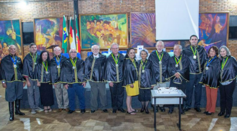 ASLE empossa 4 novos acadêmicos neste sábado