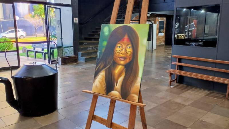 Exposição de Ricardo Prestes no Centro de Cultura de Santo Ângelo: Uma Jornada Visual por Histórias e Culturas até dia 19