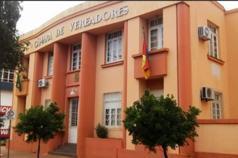 Projeto que altera Previdência dos servidores provoca reação e é retirado da pauta