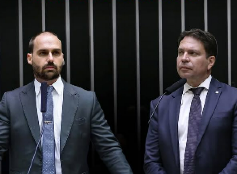 Eduardo Bolsonaro e Delegado Ramagem perdem os mandatos de deputados federais por decisão da Mesa Diretora da Câmara