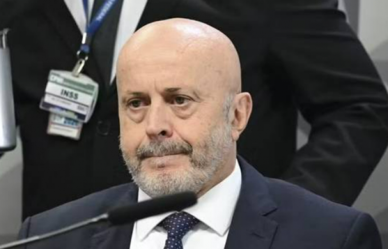 PF investiga se filho de Lula, o Lulinha, foi sócio oculto do careca do INSS