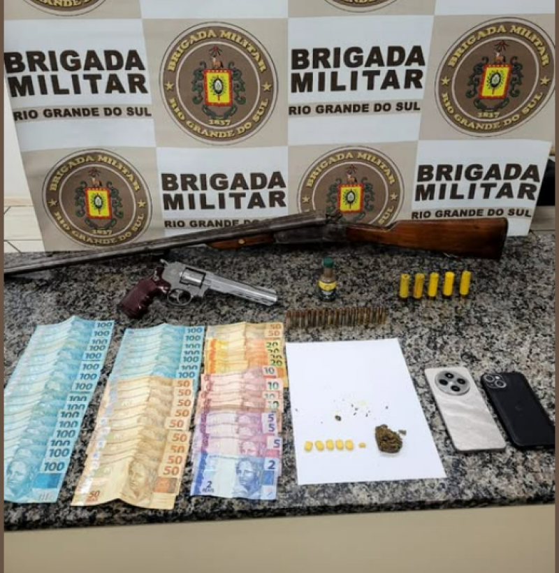 BM prende três homens por posse irregular de arma de fogo permitido e posse de entorpecentes em Vitória das Missões