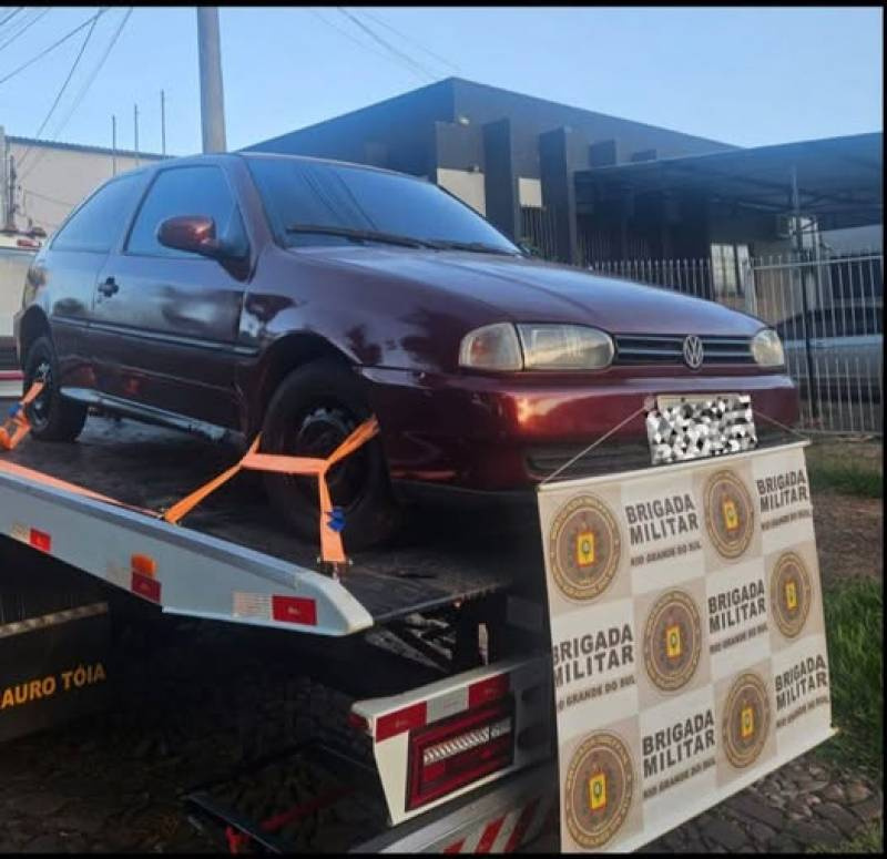 Brigada Militar apreende veículo utilizado por suspeitos de envolvimento em homicídio em Santo Ângelo
