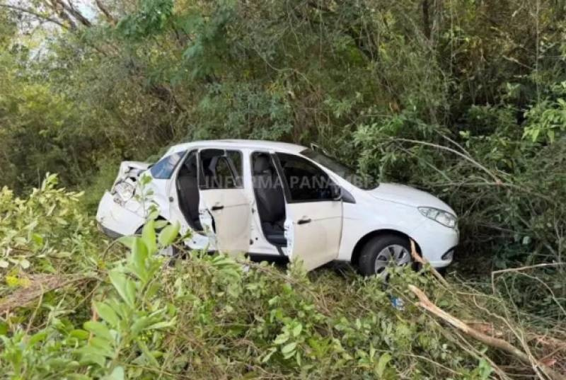 Duas pessoas acabam feridas após saída de pista na BR 158