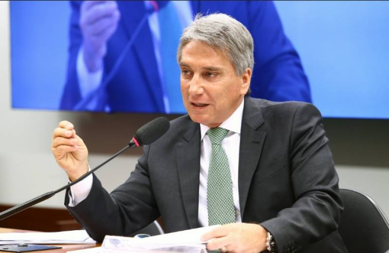 MDB oficializa pré-candidatura de Rigotto ao Senado