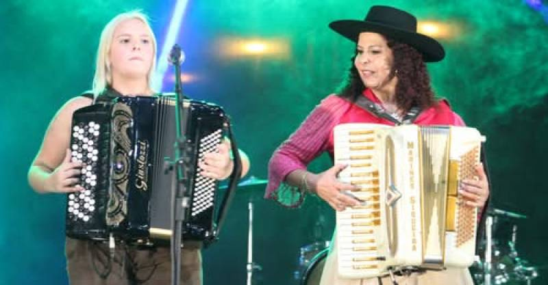 Entre-Ijuís celebrou a cultura missioneira no 17º Gaitaço e Trova