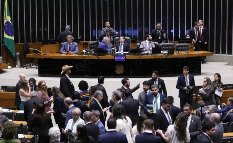 Eleições 2026: janela partidária termina hoje; entenda o que está em jogo