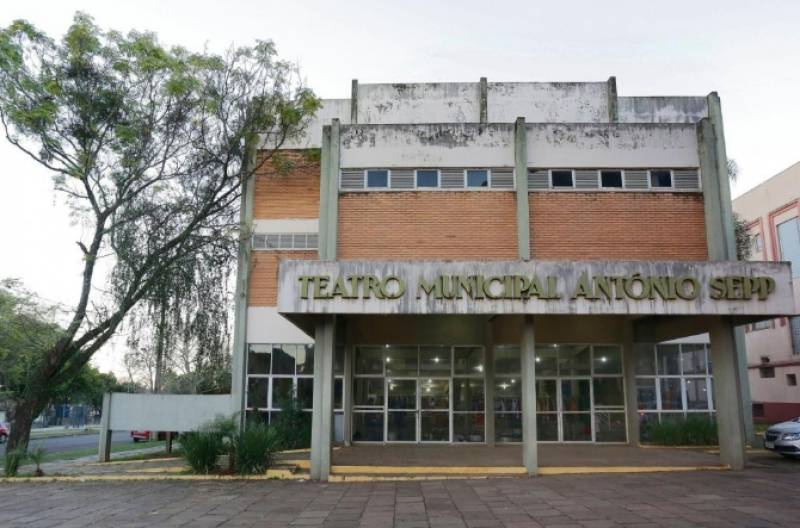 Teatro Antônio Sepp: promessas adiadas e o silêncio que preocupa a cultura local