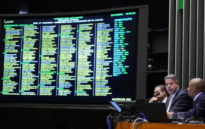 PEC pode transformar vereadores em conselheiros sem salário fixo