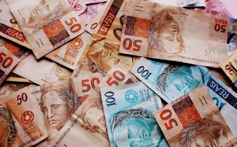 Governo estima salário mínimo de R$ 1.717 em 2027