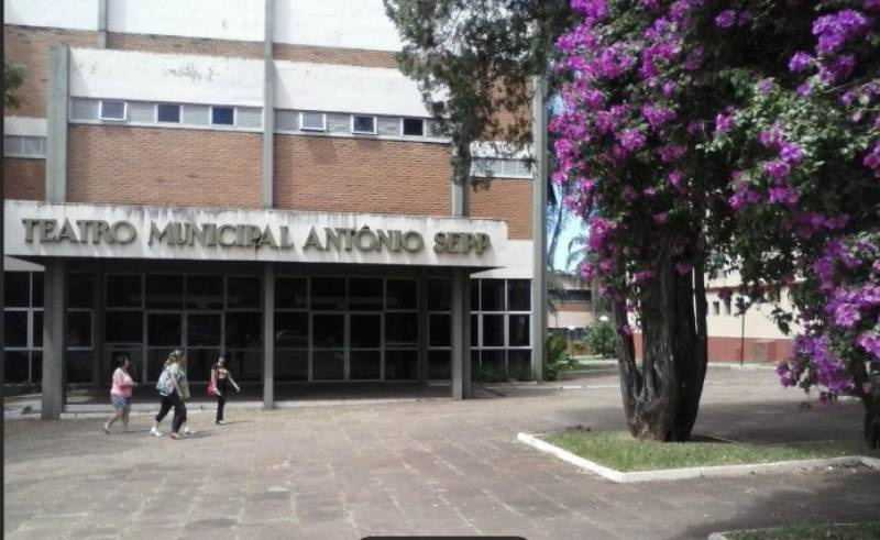 Reforma do Teatro de Santo Ângelo pode ser concluída apenas em 2027 por falta de recursos