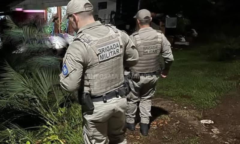 Noite de terror no interior de Panambi: criminosos armados invadem casa, fazem família refém e roubam veículo