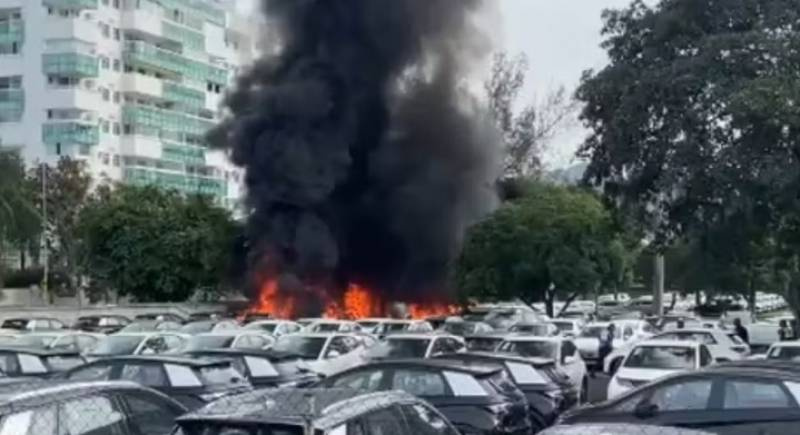 Aeronave de pequeno porte cai no Recreio dos Bandeirantes