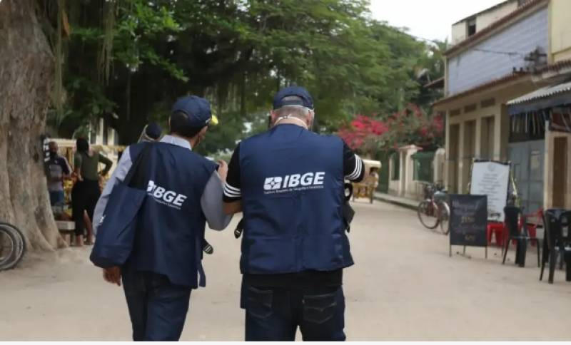 IBGE abre processo seletivo com mais de 8 mil vagas temporárias e salários de até R$ 4 mil