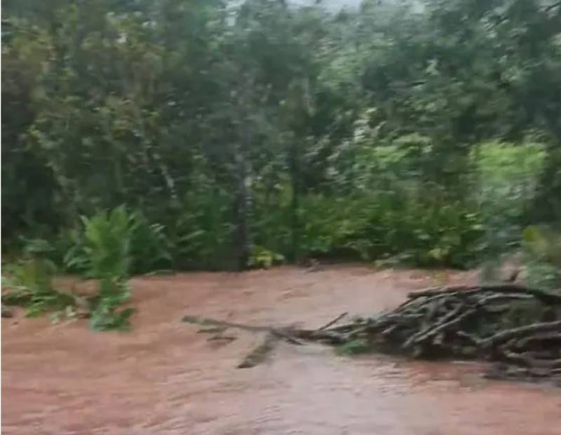 Chuva deixa ilhadas três famílias em Linha Mânica, interior de Redentora