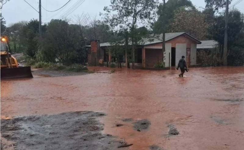Chuva causa alagamentos na região Noroeste do Estado