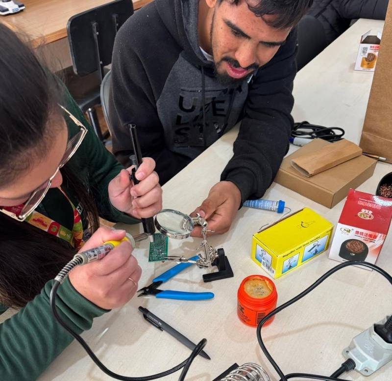 MakerHub leva robótica e inovação às escolas da região por meio da Consulta Popular