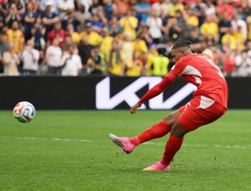 Nos pênaltis, Suíça elimina a Colômbia e põe fim à chance de quartas de final sul-americana