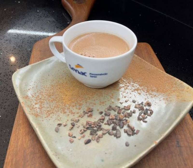 Dia Mundial do Chocolate: aprenda a preparar um chocolate quente cremoso para celebrar a data