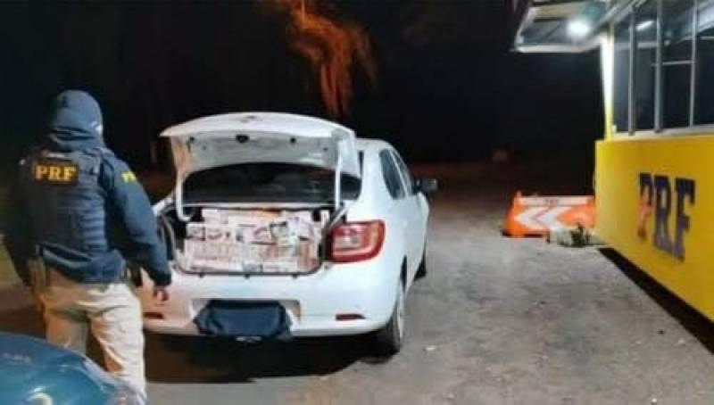 PRF apreende quase 6 mil maços de cigarros contrabandeados na BR-287 e prende motorista